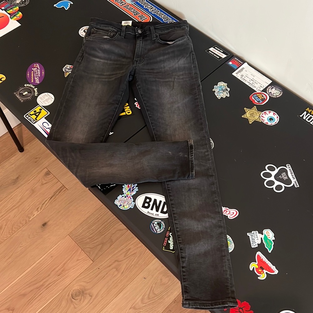 Levi’s Premium Skinny Taper Faded Black Stretch Jeans W32L34
